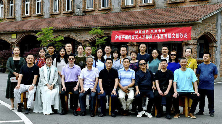 初夏相约 凤凰争鸣