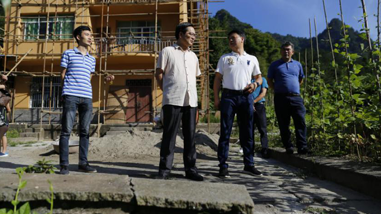 促进学校专业发展   助力美丽乡村建设